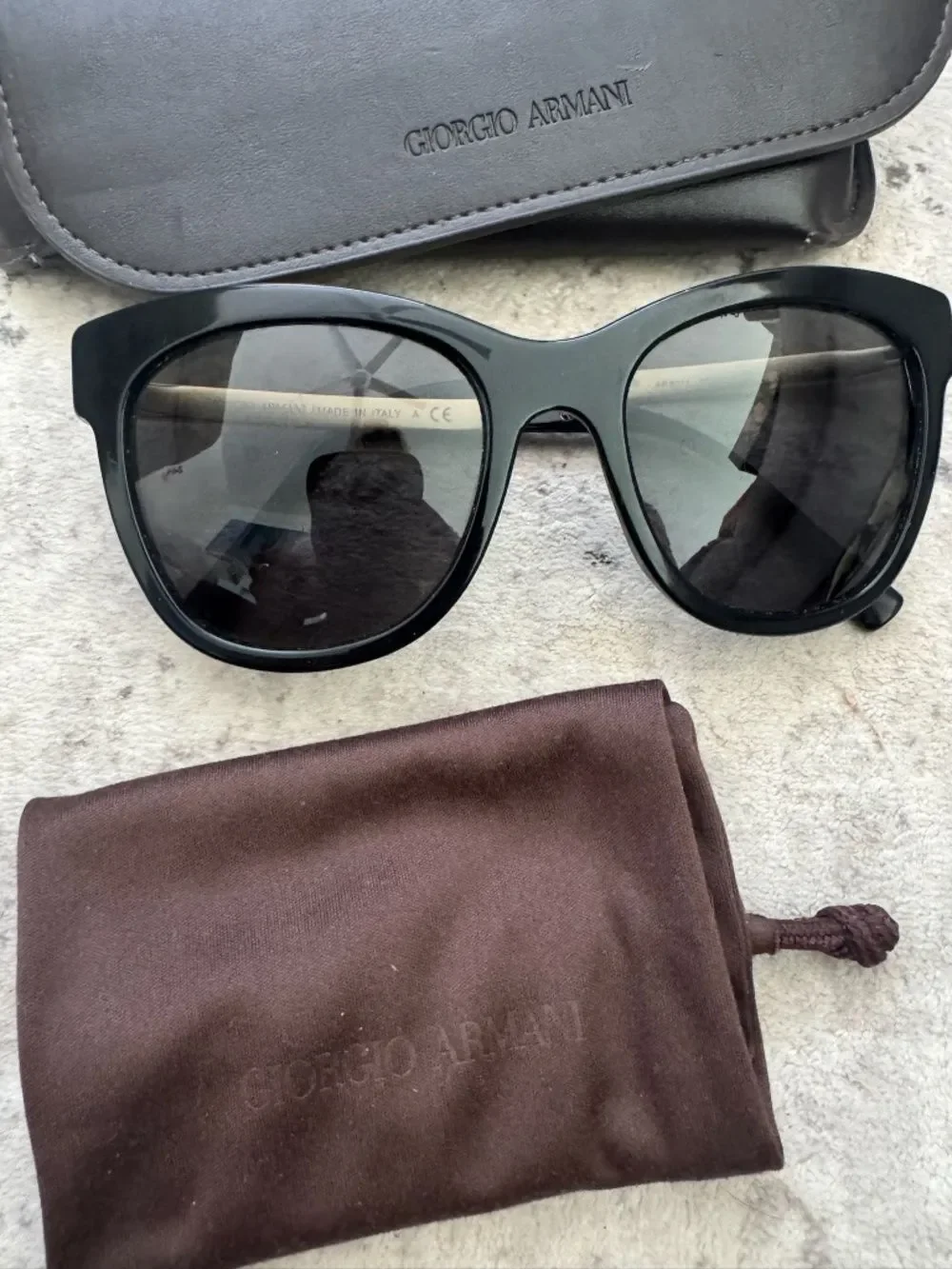 Giorgio Armani Sunglasses - Like NEW with Hard & Soft Case - Authentic